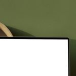 Professionalism Freelance - Laptop with blank screen placed on table